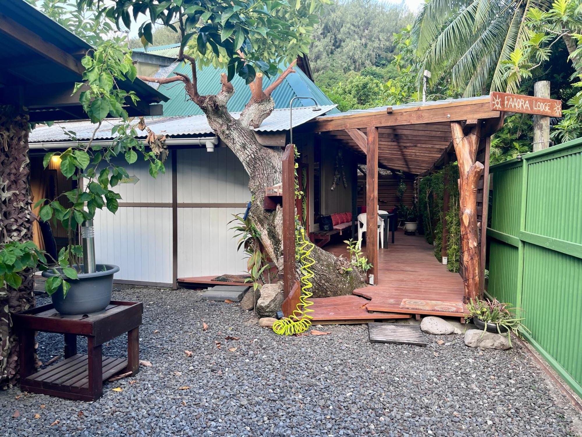 Faaora Lodge, Little Paradise Haapiti Esterno foto